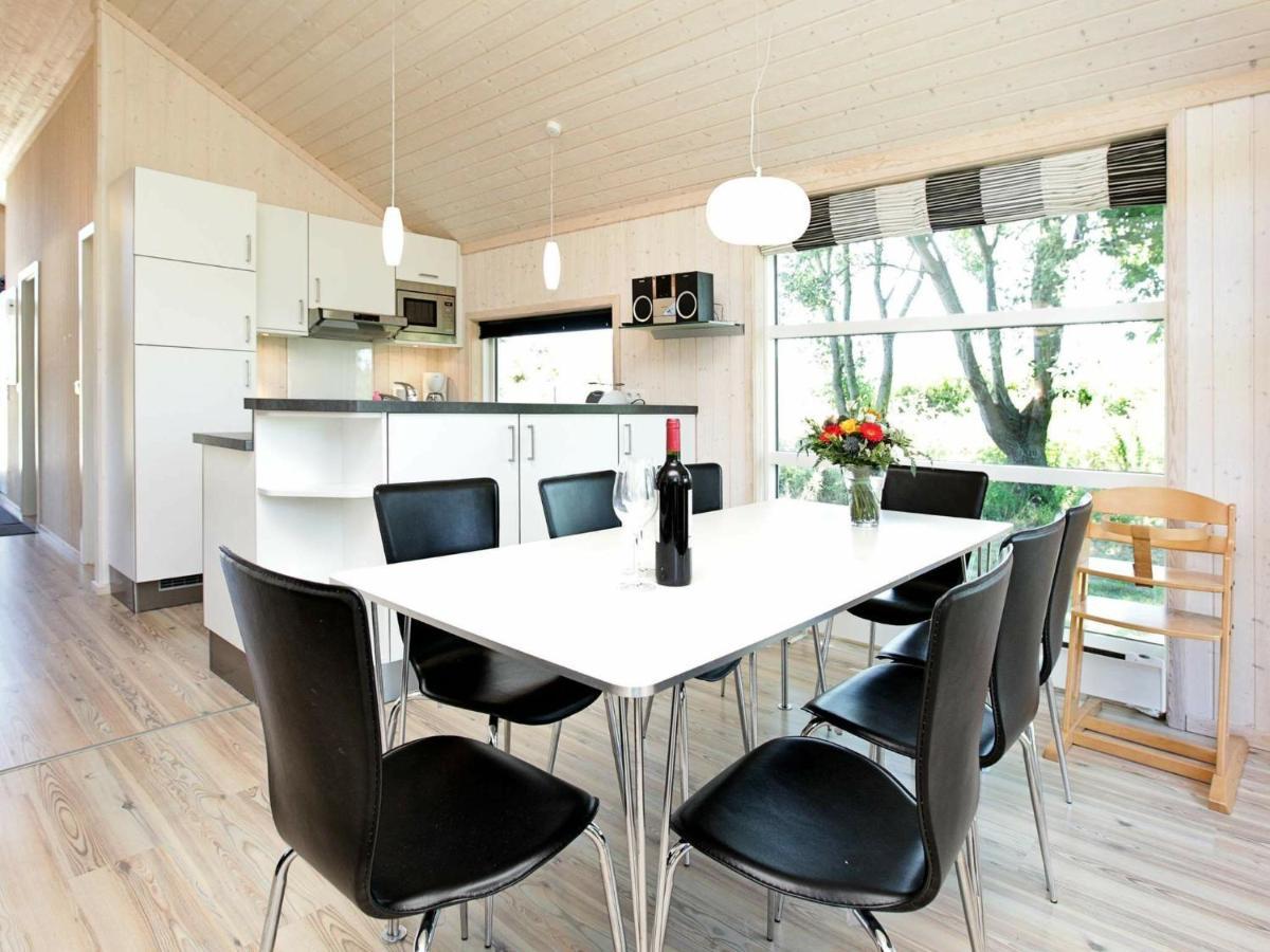 Three-Bedroom Holiday Home In Grossenbrode 1 Habitación foto