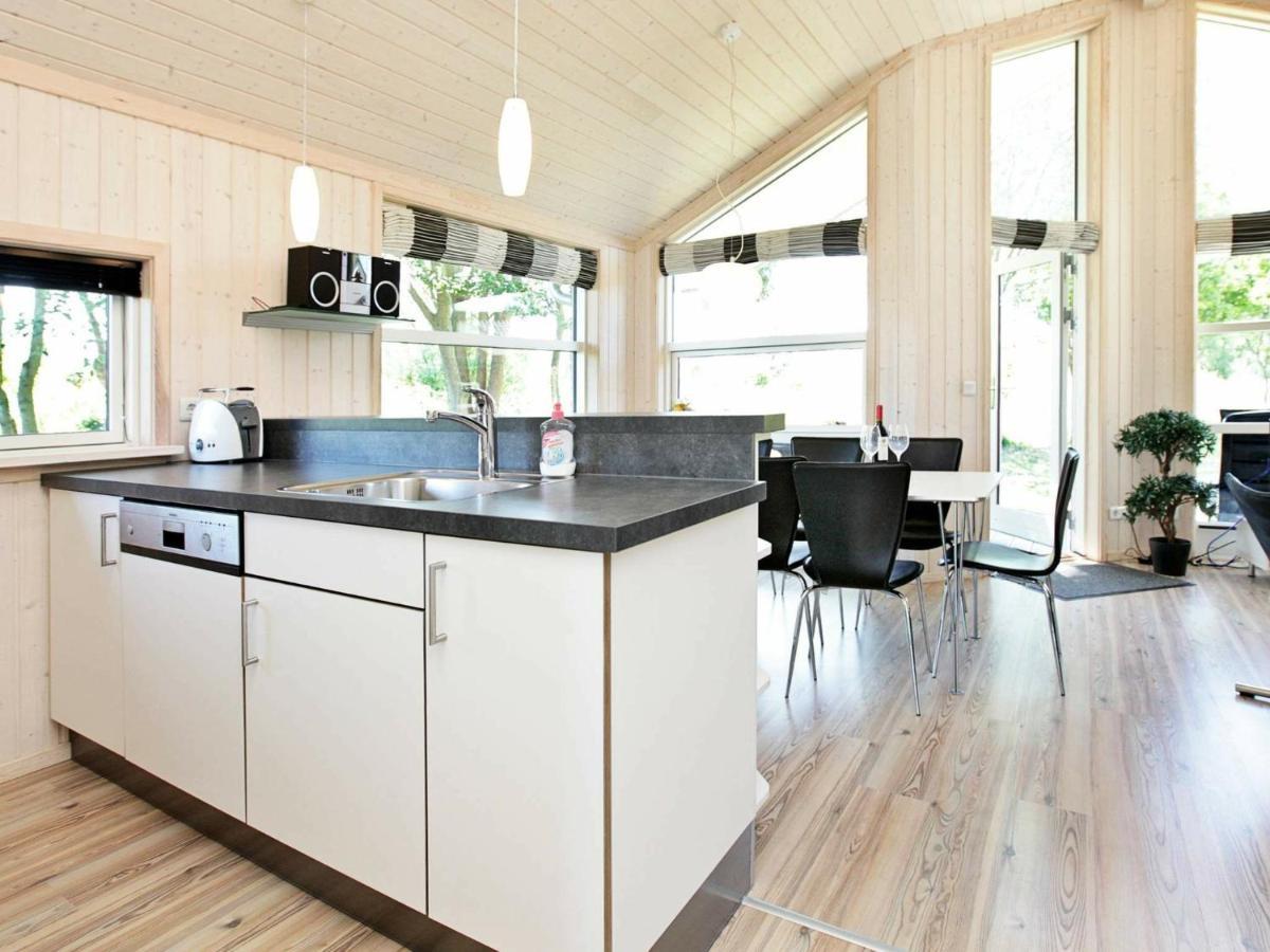 Three-Bedroom Holiday Home In Grossenbrode 1 Habitación foto